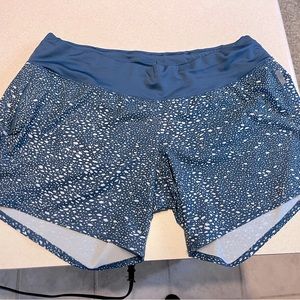 Oiselle Long Roga size 8